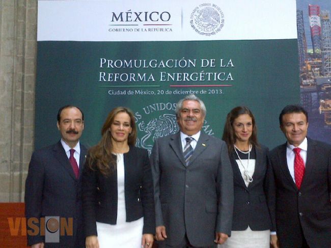 Celebra Chon Orihuela, promulgación de la Reforma Energética