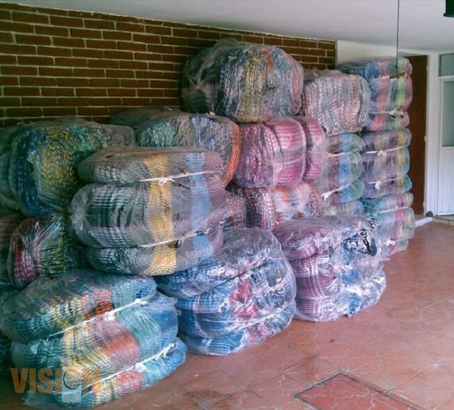 Silvano envía miles de cobertores a familias de la Meseta Purépecha
