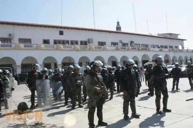 El ejercito toma Uruapan y Apatzingan 