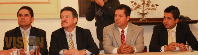 Se reúnen liderazgos del PRD 