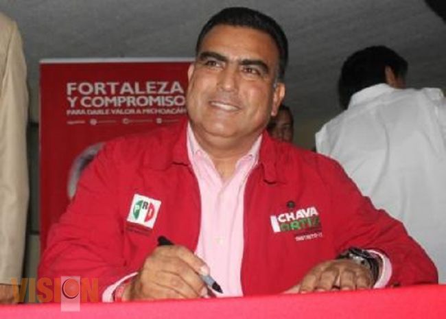 Diputado Federal Salvador Ortiz cumple a sus representados en Apatzingán