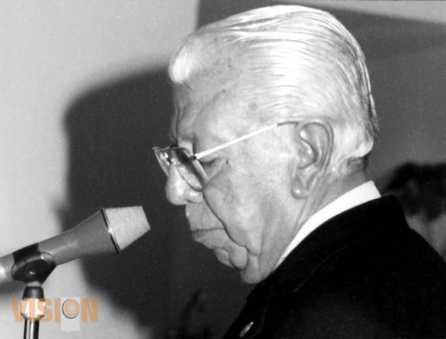 Muere poeta Elizalde, creador de El Rebozo