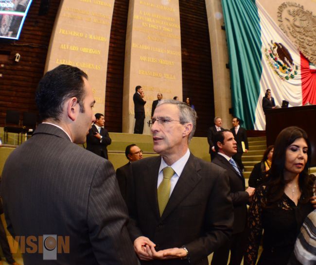 Diálogo entre Ejecutivo y Legislativo, básico para construir reformas:G.Morfín