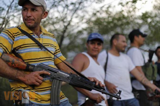 Autodefensas avanzan para tomar hoy Apatzingan 