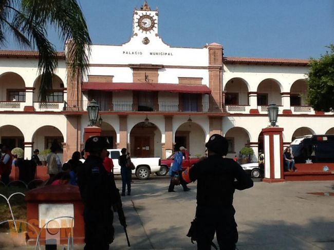 Hipólito Mora y Padre Goyo encabezan Toma de Apatzingán 