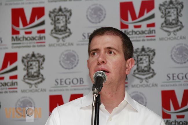 Alfredo Castillo se reúne con México SOS