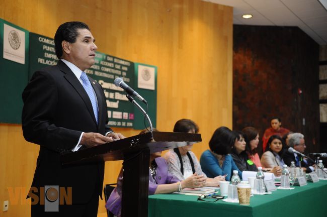 Reafirma Silvano su compromiso con la defensa de la mujer