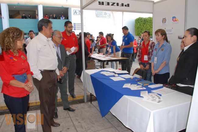 Se inauguró la 1ª Feria del Empleo en la Facultad de Contaduría de la UMSNH.