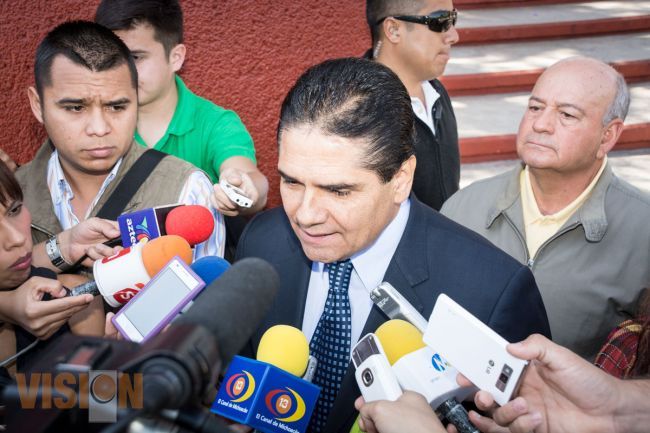 Silvano Aureoles gestionó recursos para la UMSNH y otras escuelas de Michoacán 