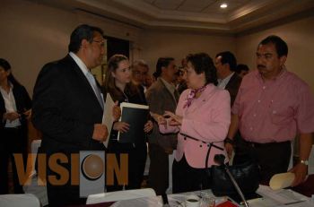 Daño en el sistema educativo por conflictos, afirman diputados