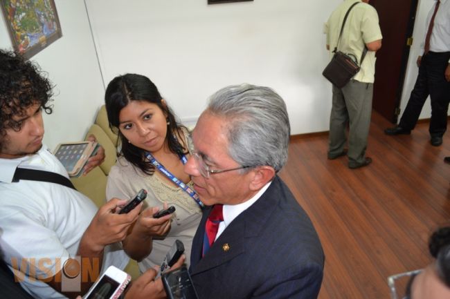 Reiteran autoridades universitarias ofrecimientos al Sindicato de Profesores.