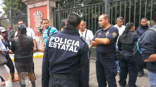 Dan de baja a 97 policias no aprobaron exámen de confianza, hoy protestaran
