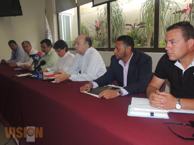 Se reúne ombudsman con elementos despedidos.