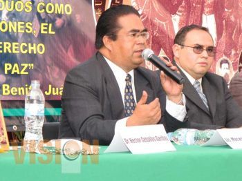 Exitosa presentación del libro Los Martires de Uruapan, Defensores de la Patria