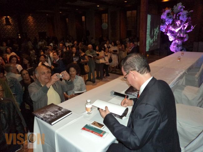 Presentación del libro  “Pueblecillo que fue un edén; crónica uruapense 1893-1952”.