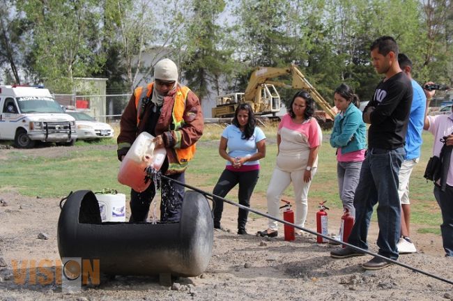Capacita PC a personal de organización civil en materia de prevención de incendios