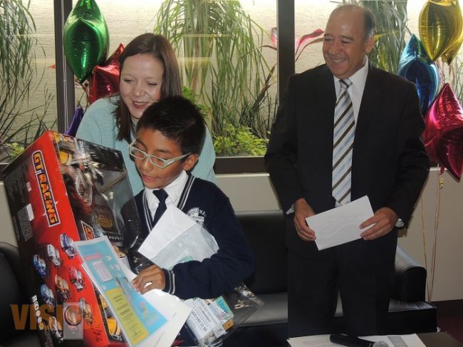 Premia CEDH ganadores del concurso de dibujo