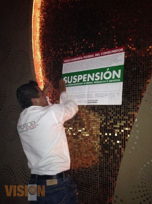 Suspendió Profeco servicio en antro-bar Gran Hotel.