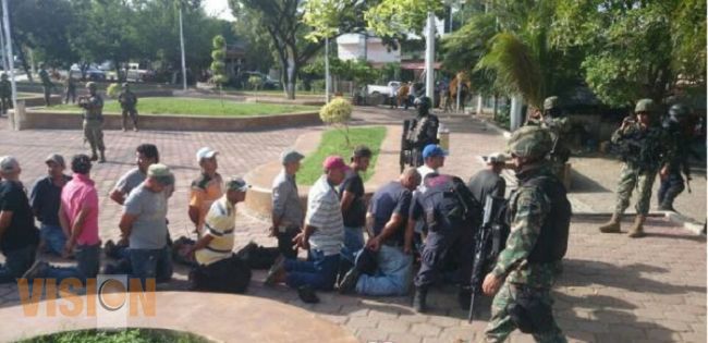 PGJE envía comunicado oficial de detención de Mireles y 70 personas más
