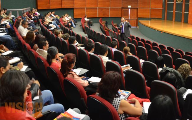 Capacitación continua del personal se traduce en un mejor servicio al usuario: Magaña de la Mora.