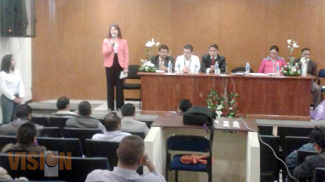 Abogados de Uruapan se capacitan en Derecho Indígena y Nuevo Sistema Penal Acusatorio.