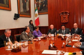 Asiste la rectora Silvia Figueora a la Universidad de Guadalajara