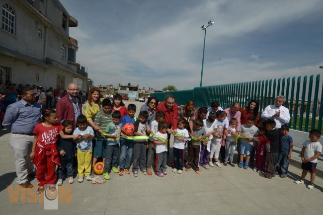 Ayuntamiento rescata espacios públicos y mejora imagen urbana en la colonia Eduardo Ruiz.