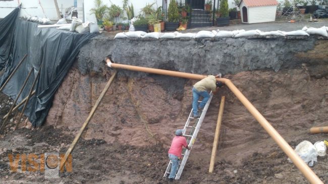 Construye Ayuntamiento de Morelia muro para reparar talud.