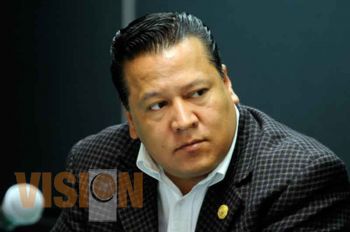 Incumplen gobiernos federales a los pueblos indígenas: Martín García Avilés