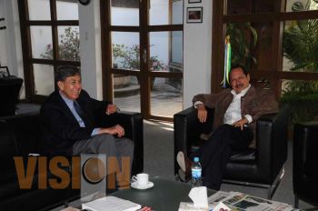 Cárdenas y Godoy se reúnen en Casa de Gobierno