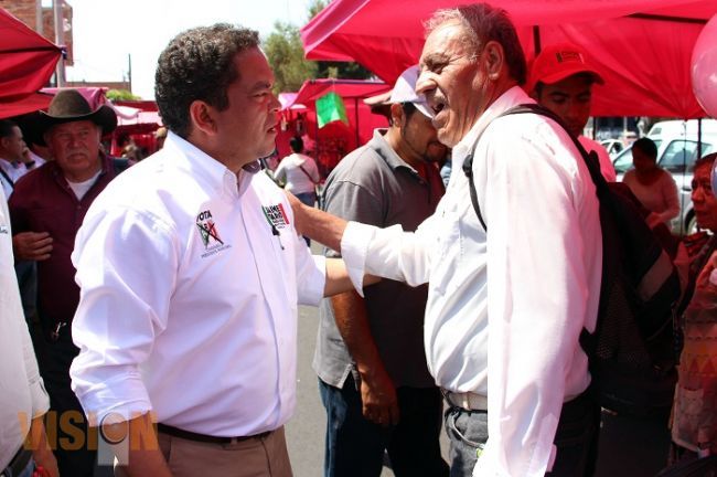 Recorre Jaime Darío Oseguera Méndez, colonias y mercados de Morelia