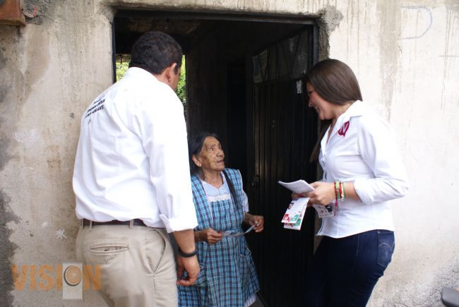 Nelly Sastre recorre distrito 17 de Morelia
