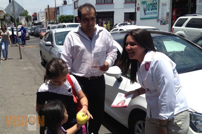 Nelly Sastré promueve una sana alimentación entre niños morelianos