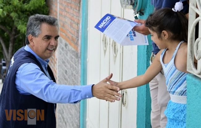 Compromete Nacho Laris que escuelas no se quedarán en el olvido