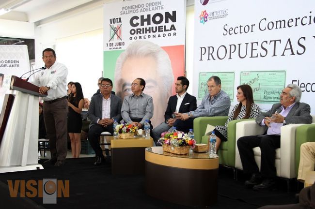 Se reúne Jaime Darío con integrantes de la CANACO-SERVYTUR