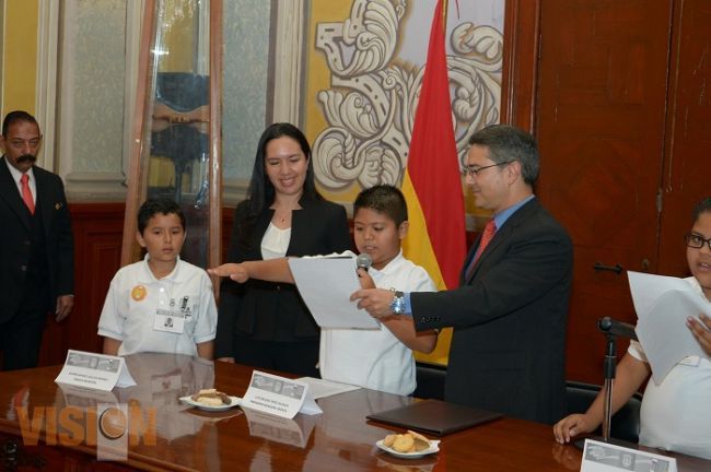 Presentan a los ganadores del concurso Presidente y Cabildo Infantil 2015 