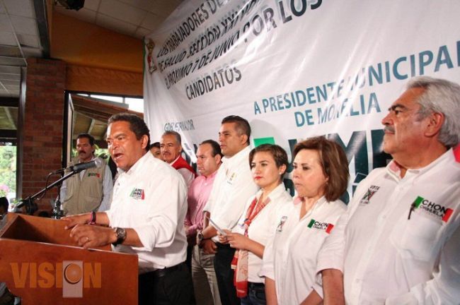 Integrantes del Sindicato de la Secretaría de Salud reciben a Jaime Darío