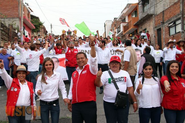 Ofrece Jaime Darío obras y programas sociales en la colonia Obrera