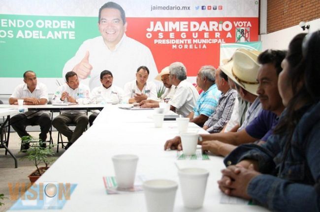 Escucha Jaime Darío a líderes de diferentes colonias‏