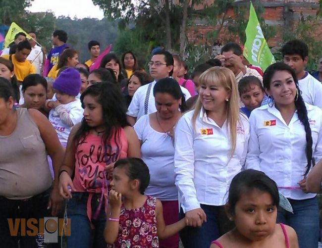En San Nicolás Obispo aceptan propuesta de Lupita Herrera Calderón