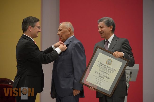 Entrega Cabildo Presea José María Morelos y Pavón 