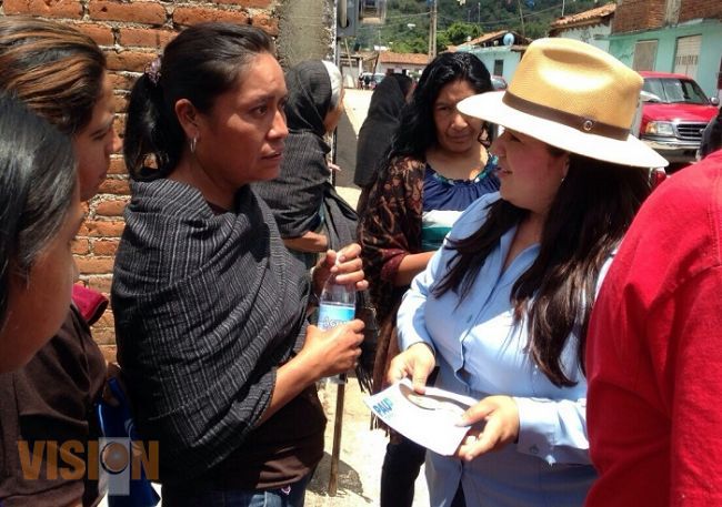 Compromete Paulina Torres gestionar estancias infantiles en comunidades rurales