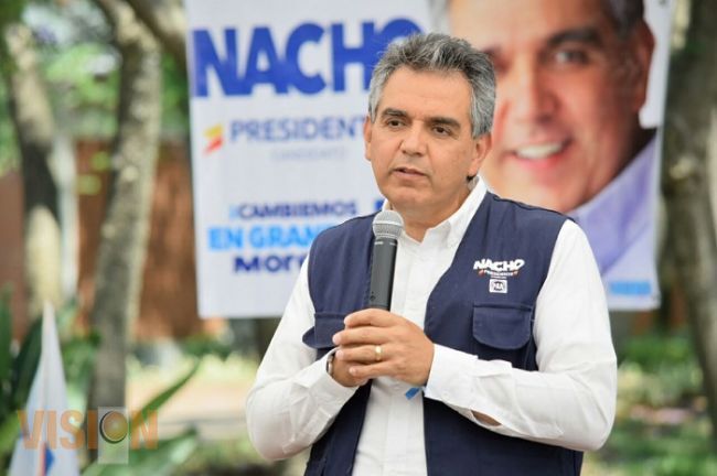 Reconocen a Nacho Alvarado como promotor de la juventud
