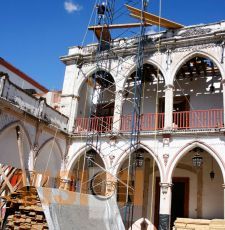 Apegada a las normas del INAH, avanza restauración de Casa de Cultura