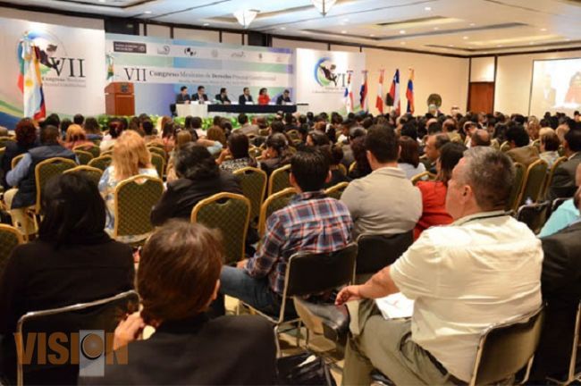 Analizan desafíos y perspectivas del juicio de amparo