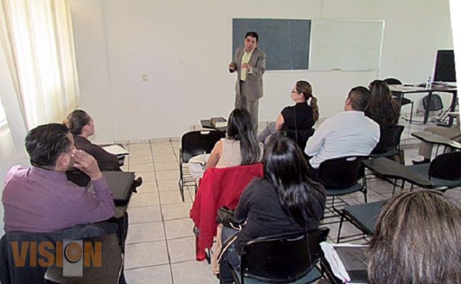 Cursan abogados litigantes de Morelia capacitación en el NSJP