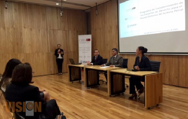 Capacitan a Universidades de Derecho en el NSJP
