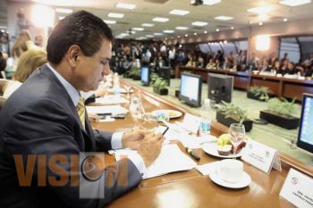 Reitera Silvano Aureoles urgencia de fortalecer a los municipios