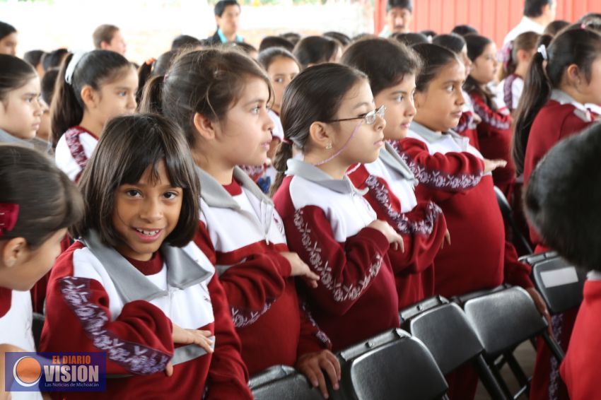 Fortalecerá SEE atención a estudiantes con problemas visuales