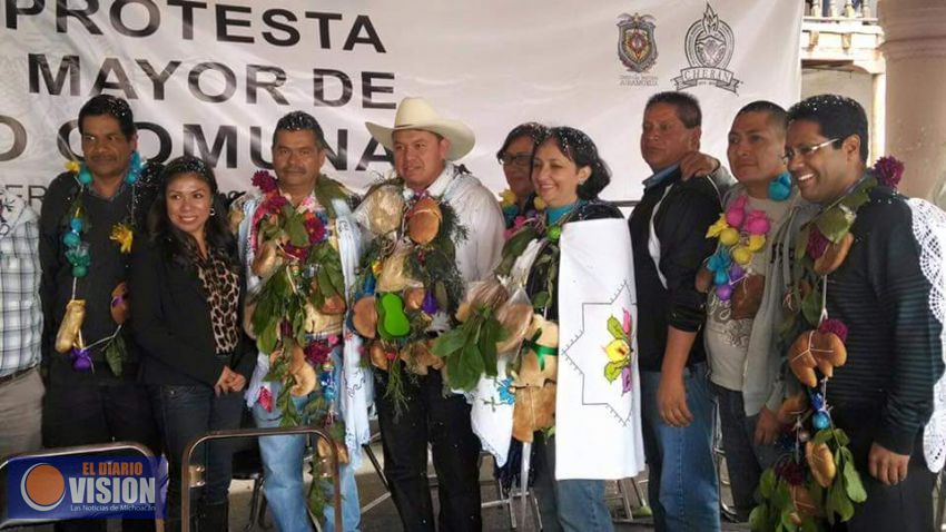 Denuncia persecución la maestra Graciela Andrade 